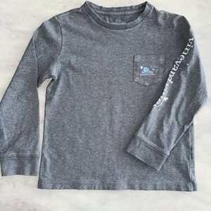 Vineyard vines long t-shirt